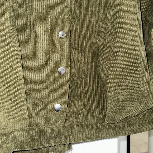 Green Corduroy Semi-Cropped Jacket - Picture 5 of 5